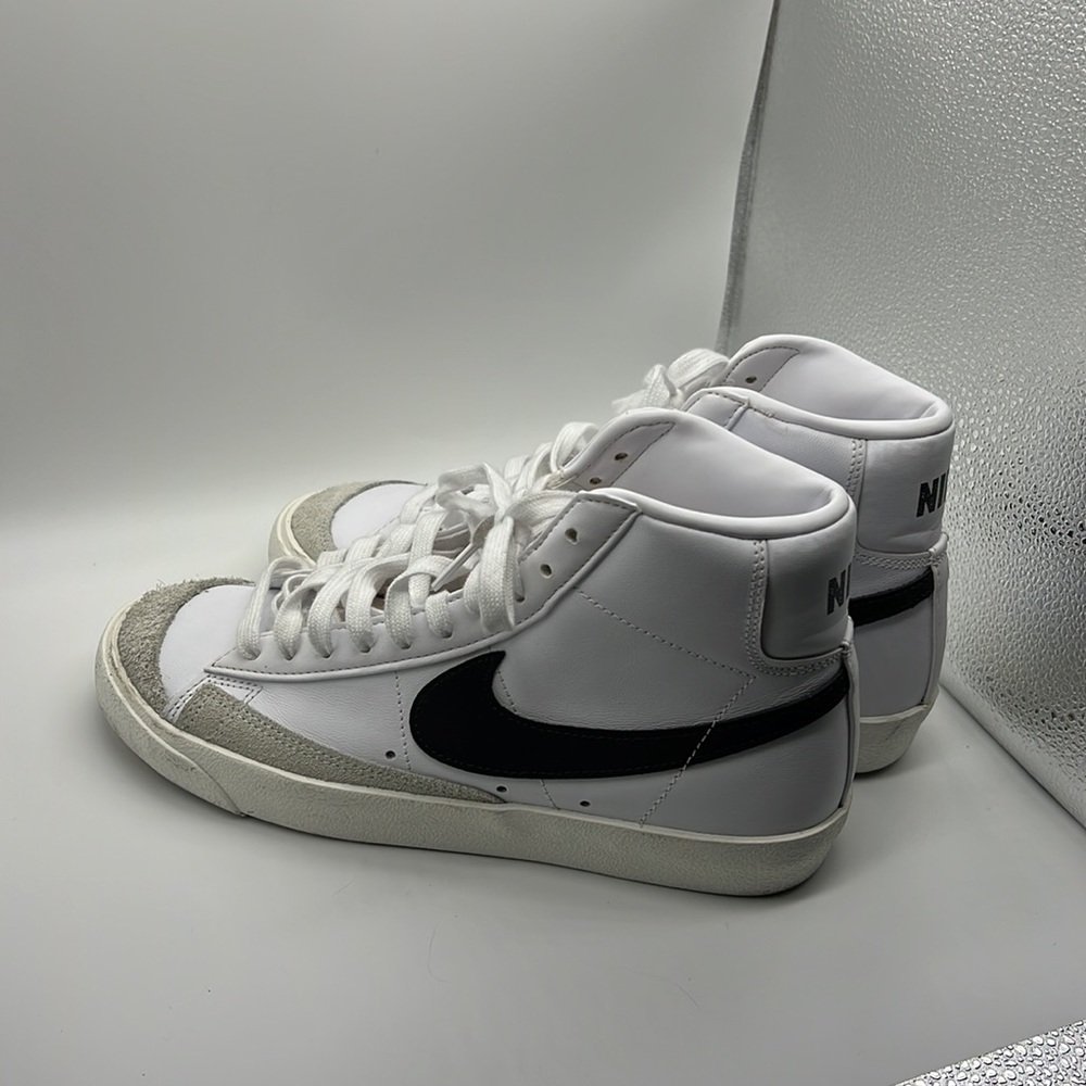 Nike Blazer Mid ‘77 vintage sneakers in white/black/sail  - Size 8.5
